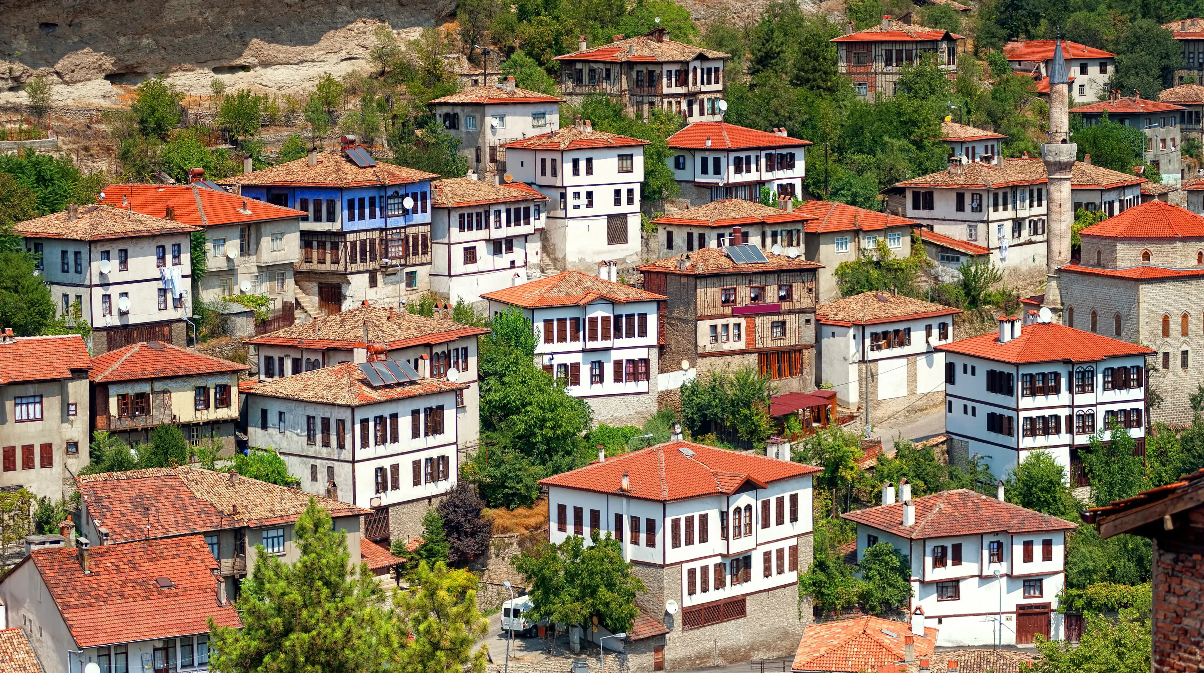 Batı Karadeniz Abant Safranbolu Amasra Turu (1 Gece Konaklamalı)