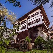 Batı Karadeniz Abant Safranbolu Amasra Turu (1 Gece Konaklamalı)