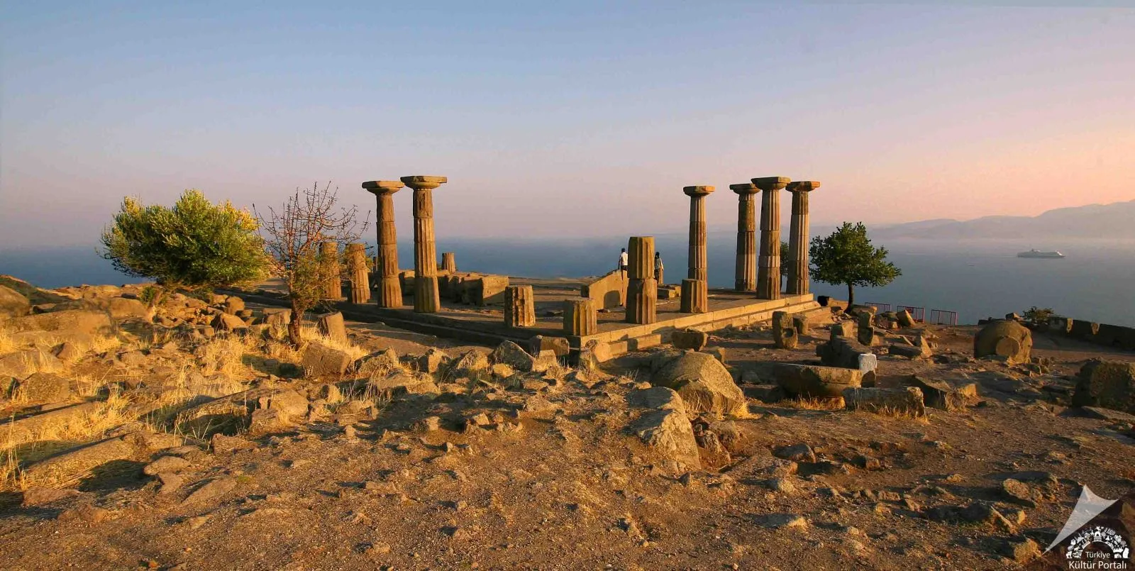 Bozcaada Assos Ayvalık Cunda Turu / 1 Gece Otel Konaklamalı