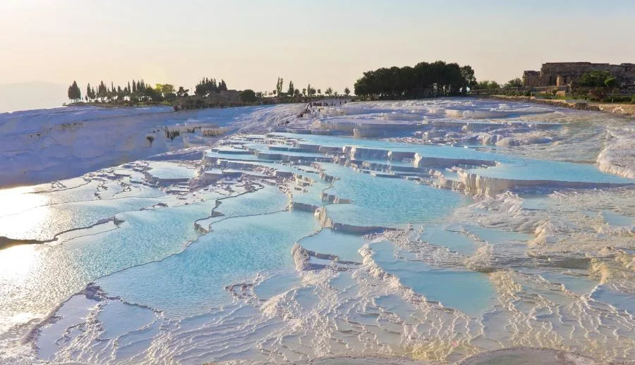 Bozcaada Ayvalık Çeşme Kuşadası Pamukkale Salda Gölü Turu / 2 Gece Otel Konaklamalı