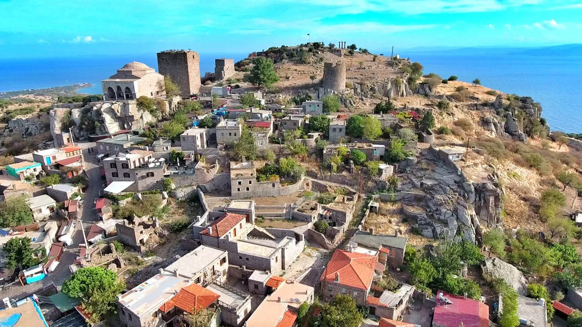 Bozcaada Ayvalık Çeşme Kuşadası Pamukkale Salda Gölü Turu / 2 Gece Otel Konaklamalı