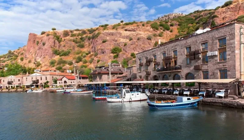 Bozcaada Ayvalık Çeşme Kuşadası Pamukkale Salda Gölü Turu / 2 Gece Otel Konaklamalı