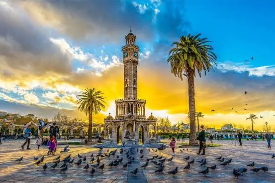 İzmir Çeşme Alaçatı Kuşadası Şirince Efes Pamukkale Turu 2 Gece Otel Konaklamalı