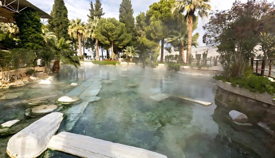 Lavanta Tarlaları Salda Gölü Pamukkale Çeşme Alaçatı Ilıca Turu / 1 Gece Otel Konaklamalı