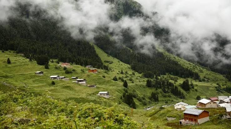  Thy İle Uçaklı Butik Batum ve Ayder Yaylası Turu (2 Gece Batum Konaklamalı)