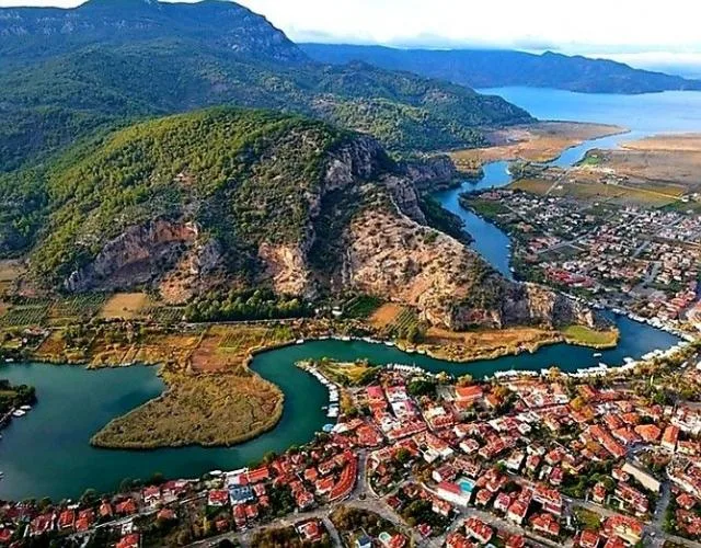 Uçaklı Işık Ülkesi Likya Fethiye Ölüdeniz Kaş Dalyan Akyaka Turu (4 Gece Otel Konaklamalı)